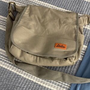 Boston Traders Khaki Men's Messenger Bag
